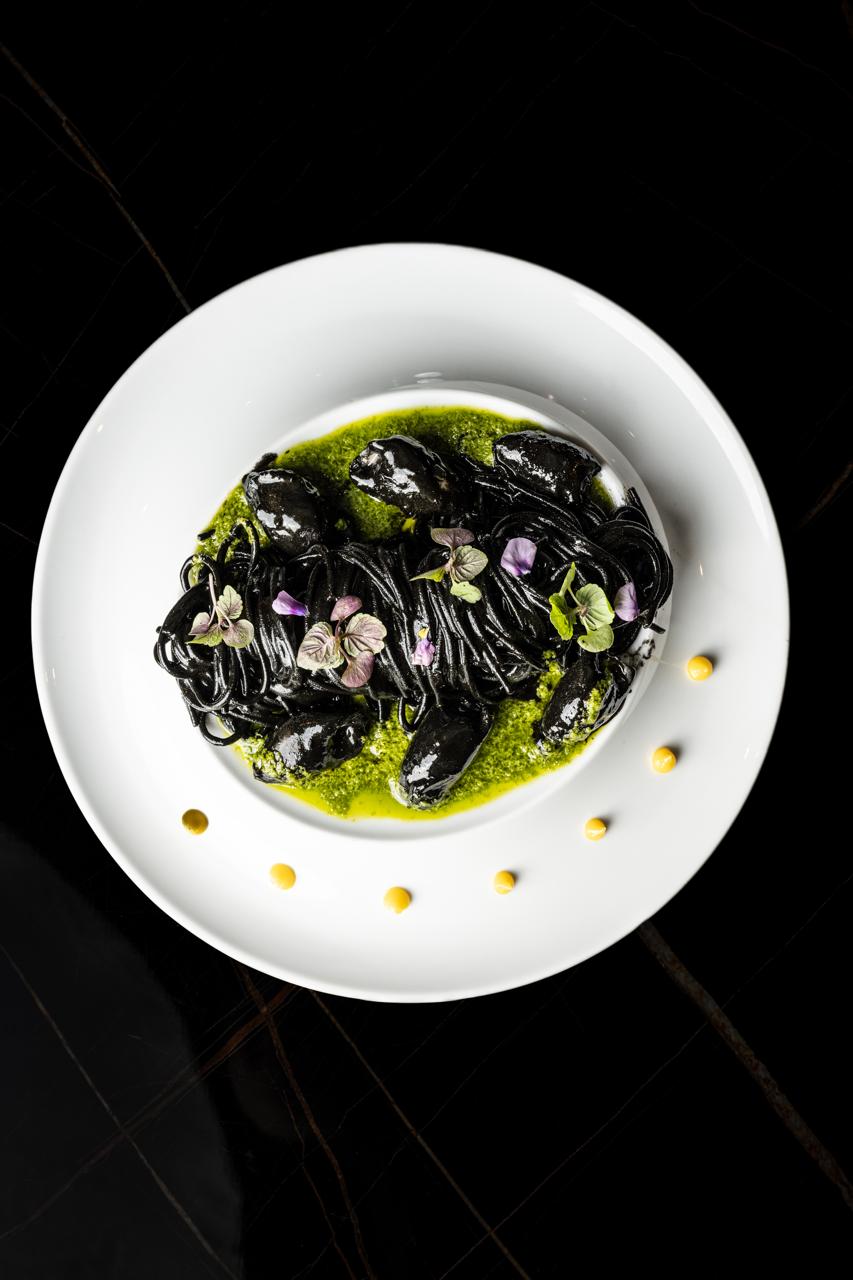 Pasta negra con tinta de calamar